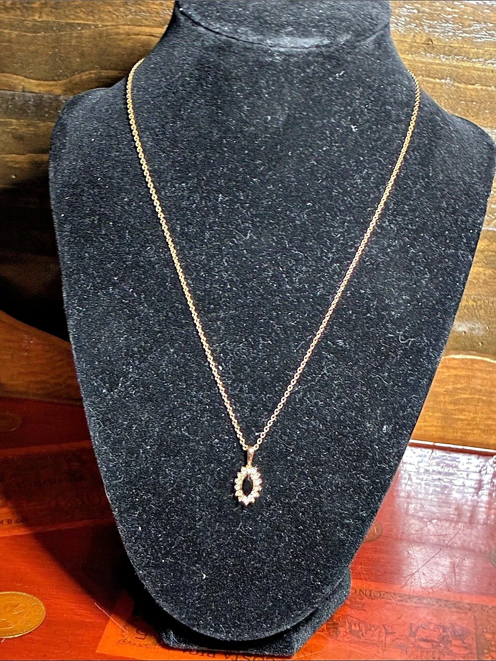 Vintage Avon Gold Tone Marquise Halo Pendant Necklace Black Faux Gemstone Rhines